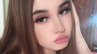 EmaCosta 18 female strip cam model profile
