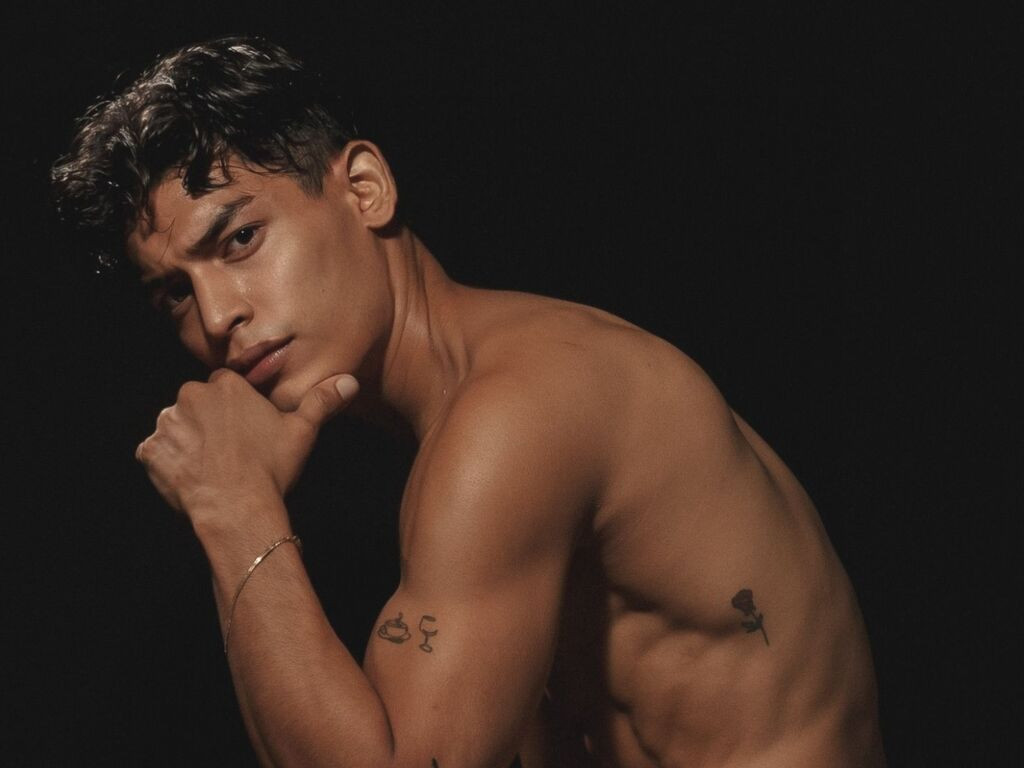 EmilianoPaez Naked