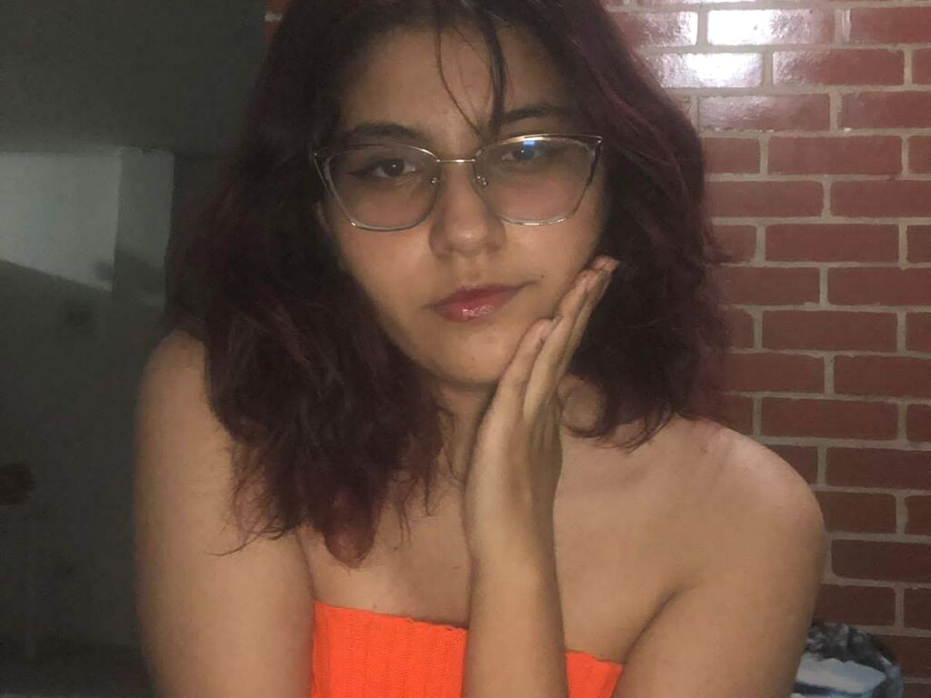 EmilyRoar Nude