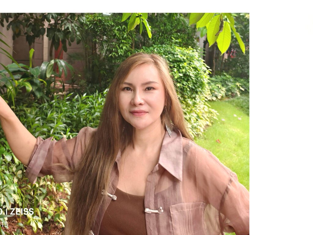 EmilyXiu nude cam model profile photo