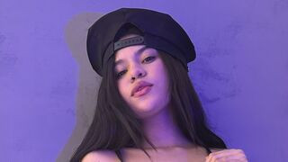 EmmaJhones 19 female fetish erotic cam model profile