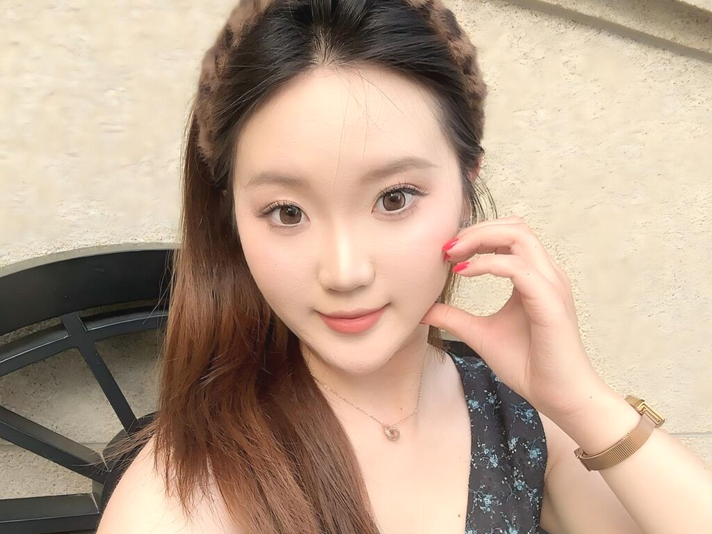 EmmaWei nude cam model profile photo