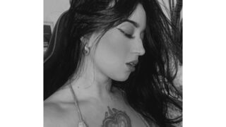 EmmyEvaans Nude