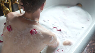 ErickDeen 24 male strip related cam model profile