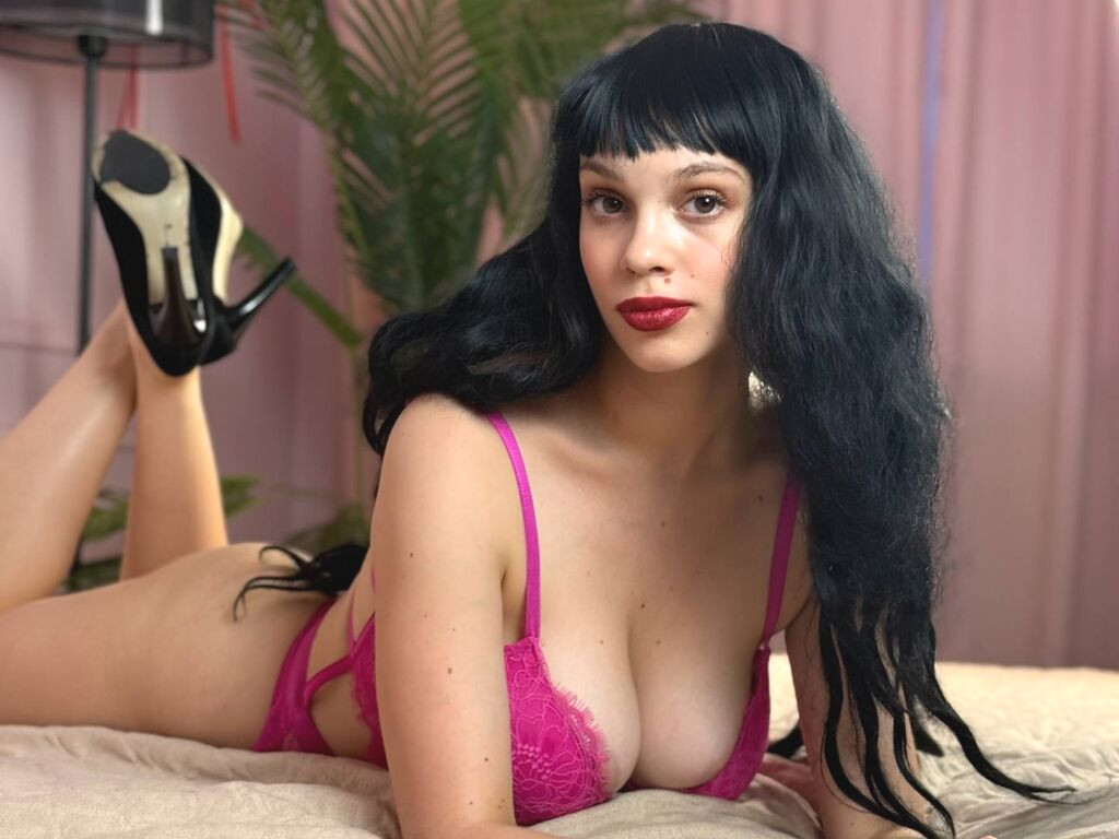 ErikaBradley nude cam model profile photo