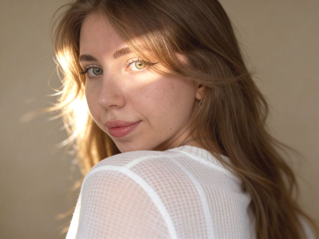 EvaAkins naked cam model gallery photo