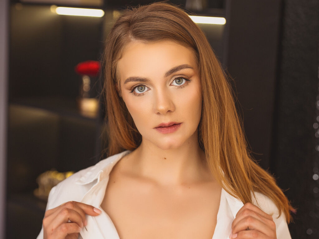 EvaDevon naked cam model gallery photo