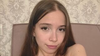 EvaDunmore 18 female live cam model profile
