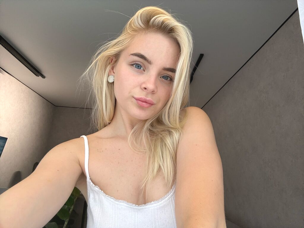 EvaEdlin nude cam model profile photo