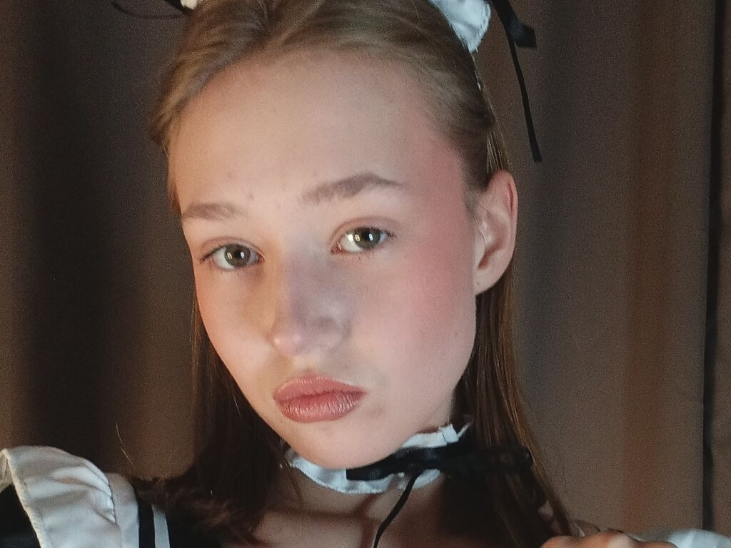 EvelinaMoorina nude cam model profile photo