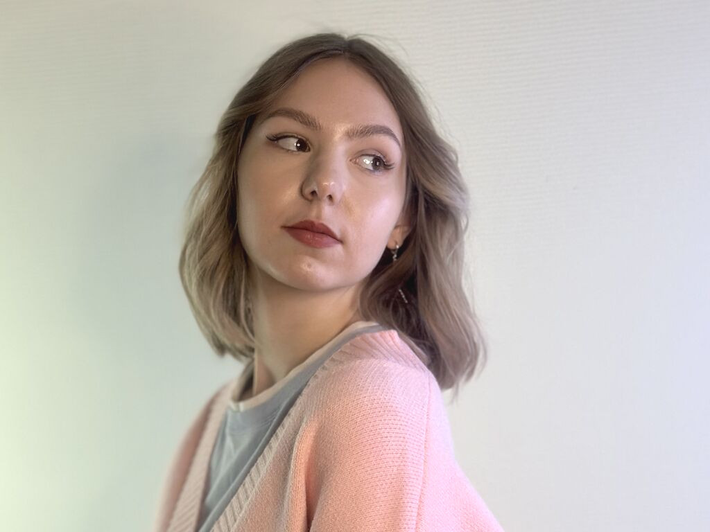 FeyKalandina nude cam model profile photo