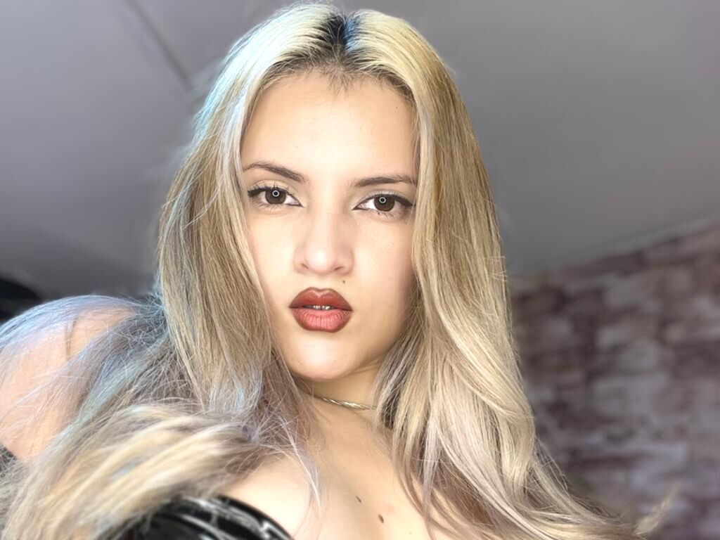 FiorellaNox Naked