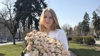 FloraMorris 20 female sexy cam model profile