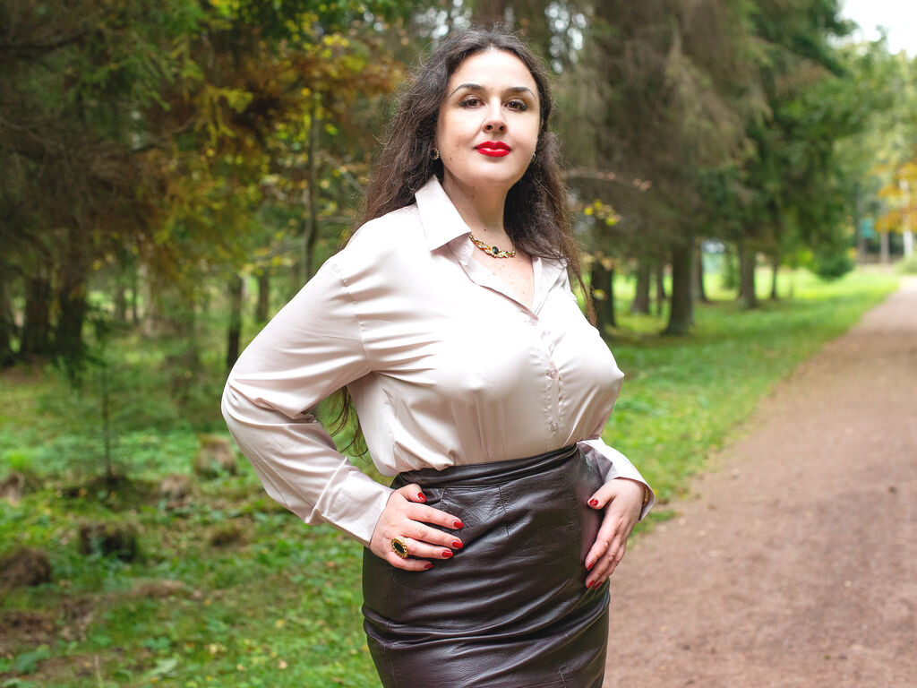 GaylaAlmazova nude cam model profile photo