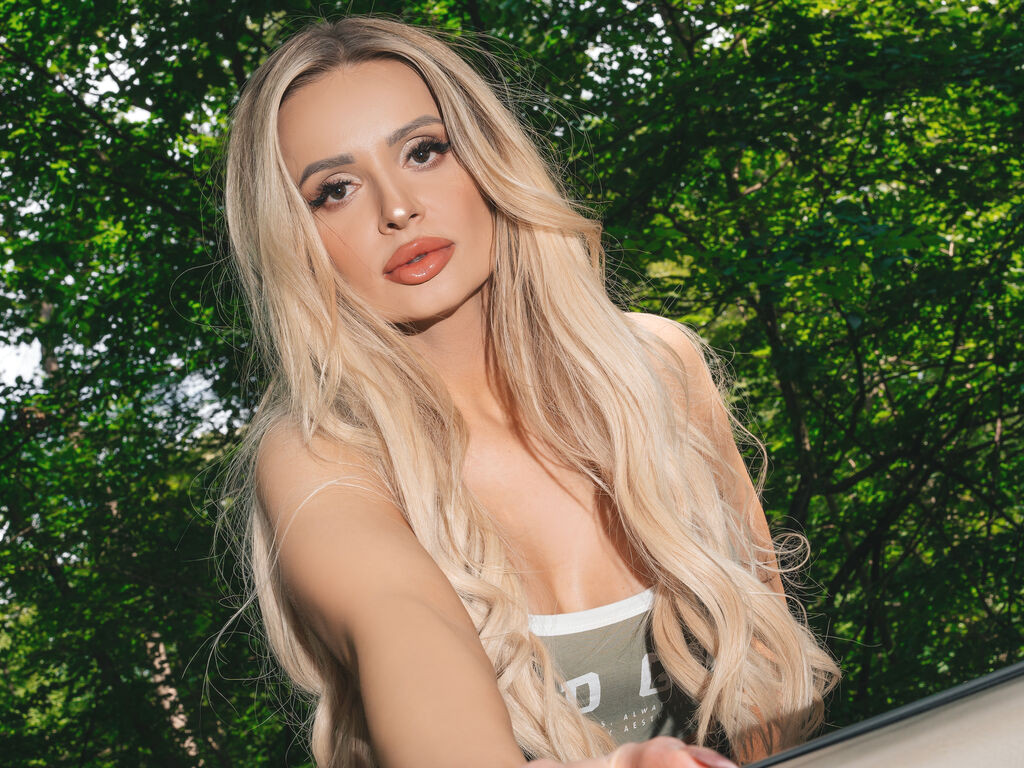 Gia Nude