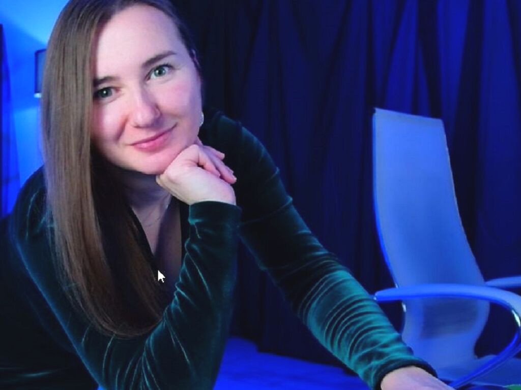 GloriaDragons nude cam model profile photo