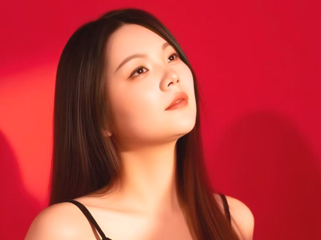 GuanshiSun naked cam model gallery photo