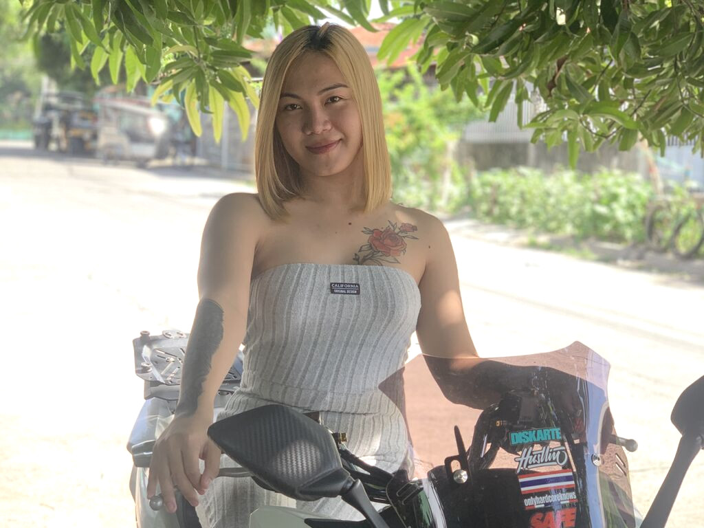 HaileyCanlas naked cam model gallery photo