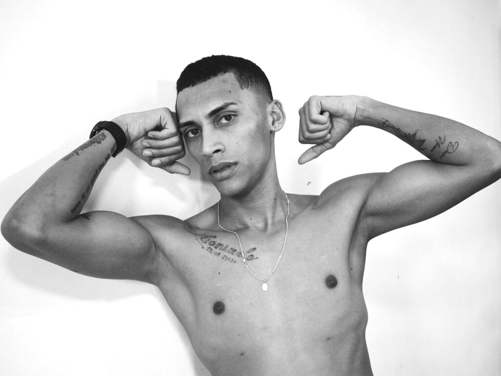 HarinRobert nude cam model profile photo