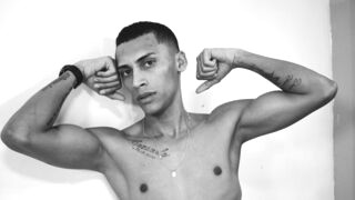 HarinRobert 24 male sexy cam model profile
