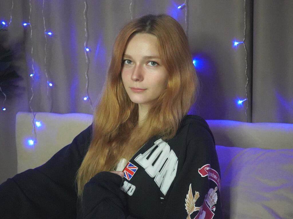 HarperLeen naked cam model gallery photo