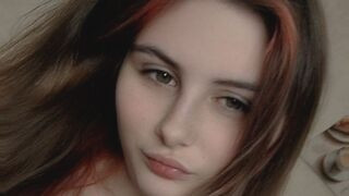 HelenGren 21 female strip cam model profile
