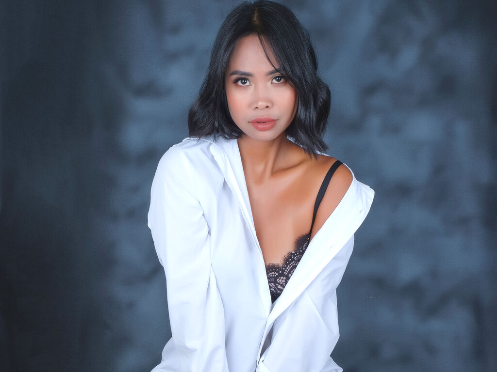 IanaEvans nude cam model profile photo