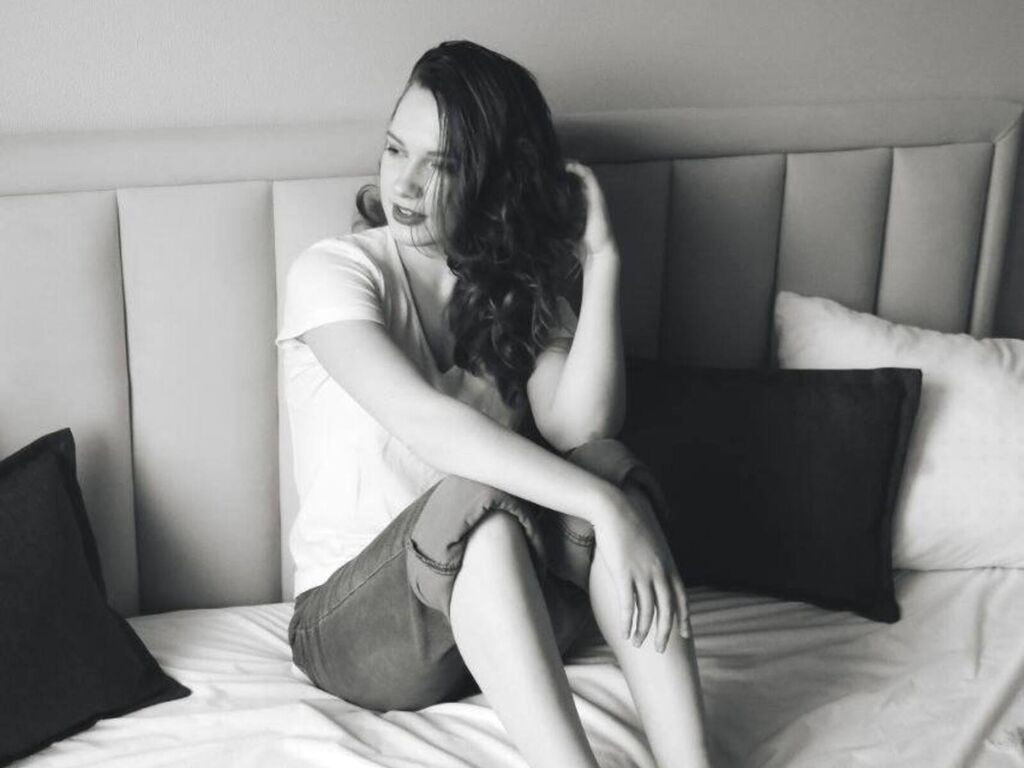 ImaStepney nude cam model profile photo