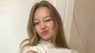 IreneSahm 18 female hot cam model profile