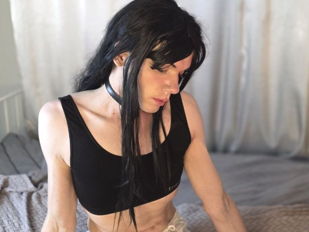 IrisMoore nude cam model profile photo