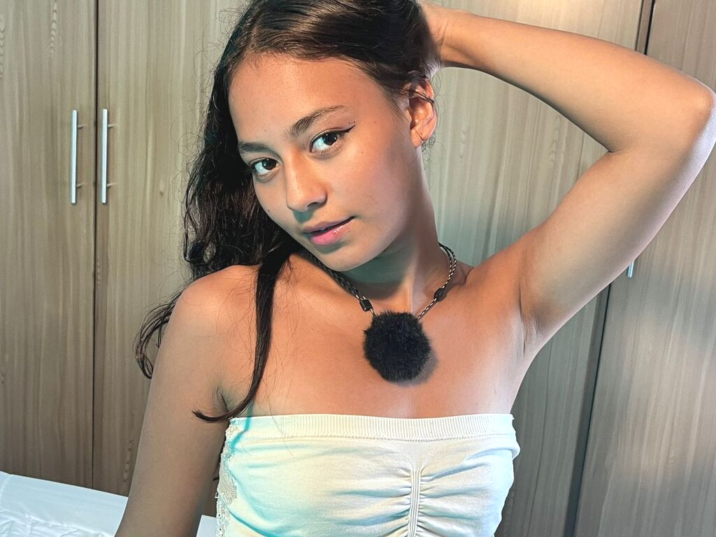 IsabellaSantanna naked cam model gallery photo