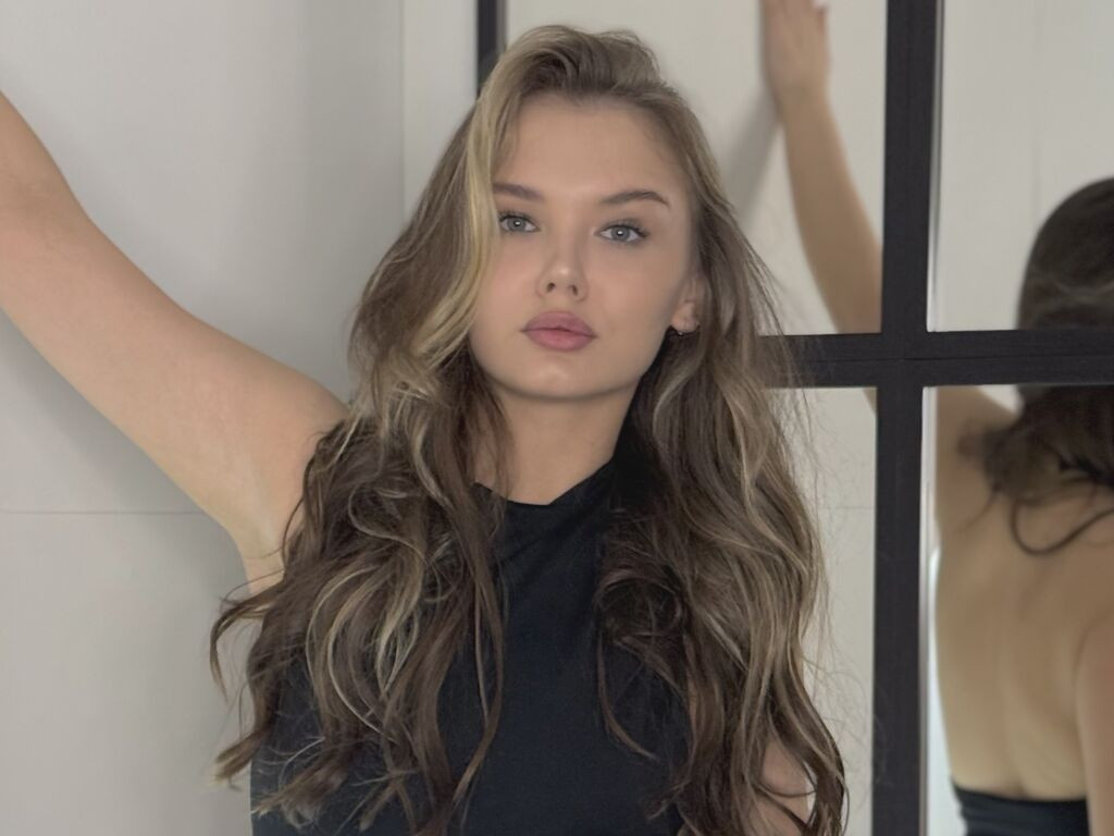 IsabellaValois naked cam model gallery photo