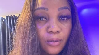 IvanaDiasy 33 female fetish live related cam model profile