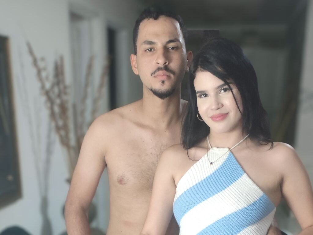 JadeAndBob naked cam model gallery photo