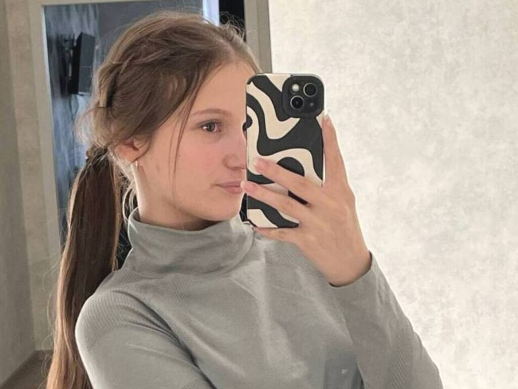 JeneLampiasi naked cam model gallery photo