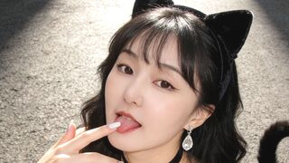 JiangHuihui 33 female strip cam model profile