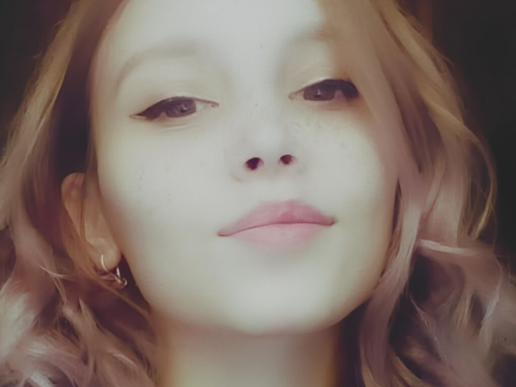 JohanneDelapaz nude cam model profile photo