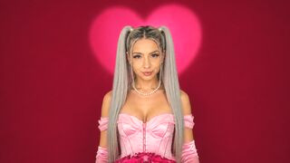 Kalira 20 female sexy cam model profile