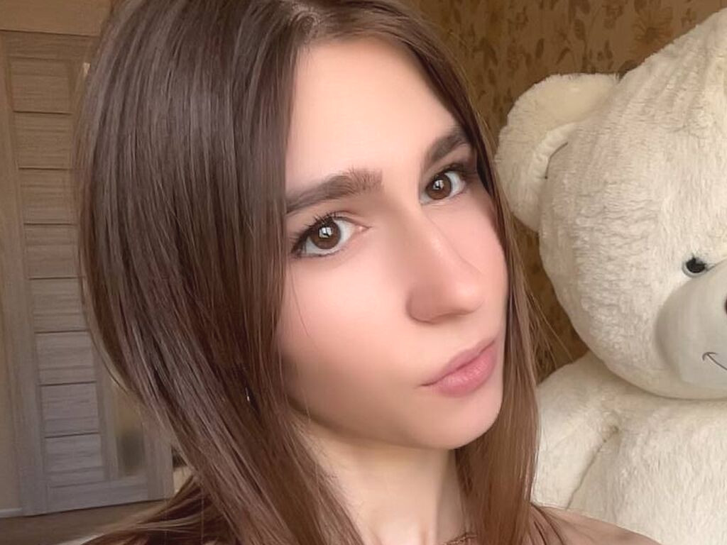 KarieChuong nude cam model profile photo