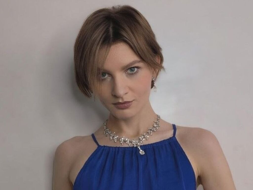 KarinaBiz nude cam model profile photo