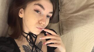 KarmenPitmon 18 female live cam model profile