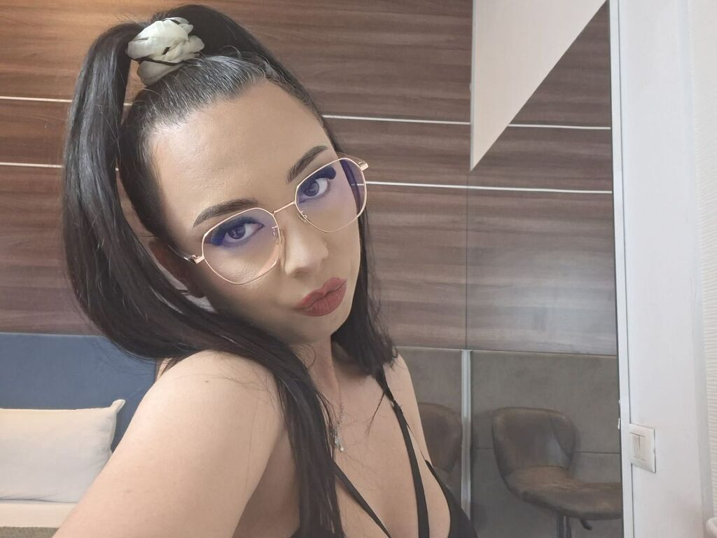 KaterineMoon naked cam model gallery photo