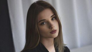 KatlynFlaxman 18 female nude cam model profile