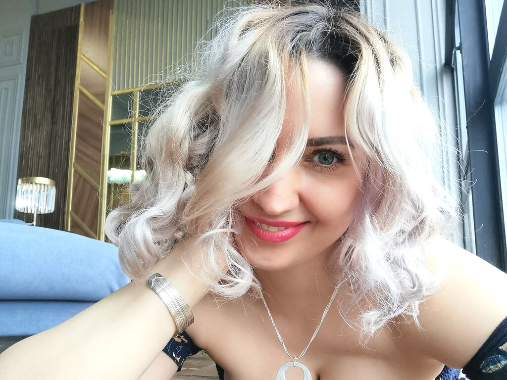 KatrinaDevis Naked
