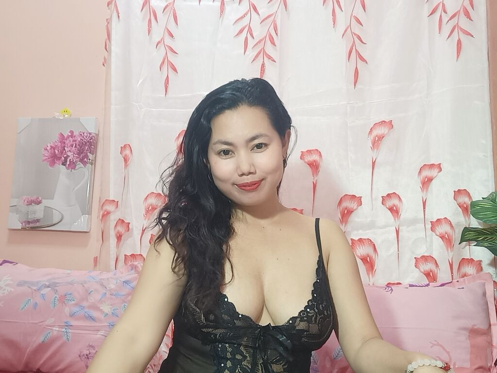 KattieBelle Naked