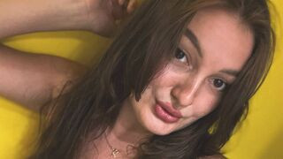 KattieKonarski 18 female sexy cam model profile