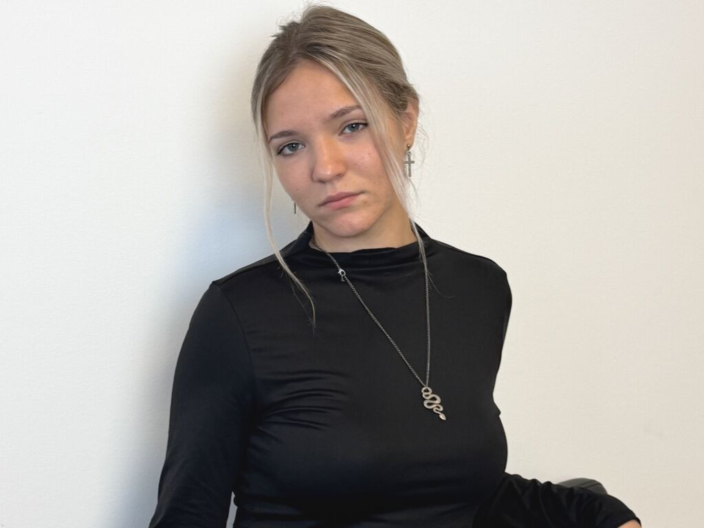 KeiraTullier nude cam model profile photo