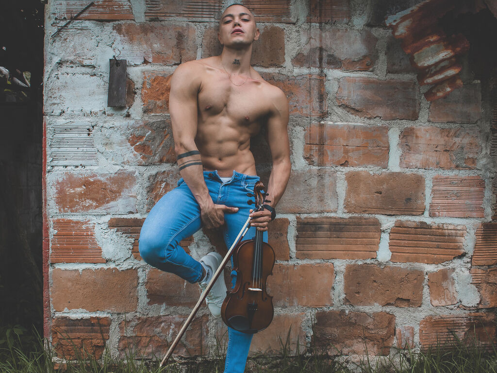 KenMcLean nude cam model profile photo