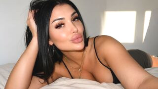KendalVoos 24 female nude cam model profile