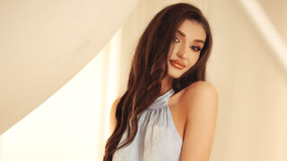 KendallSweet 22 female naked cam model profile
